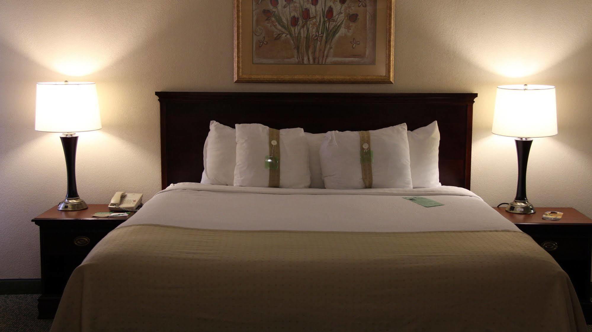 Holiday Inn Huntsville - Research Park By Ihg Exterior foto